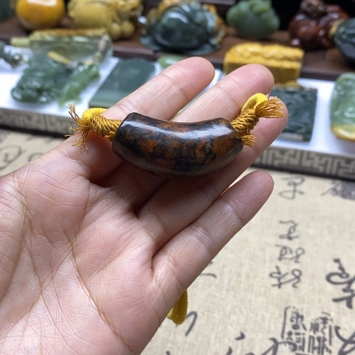 岫岩河磨玉（透闪石质玉）未镶嵌把件