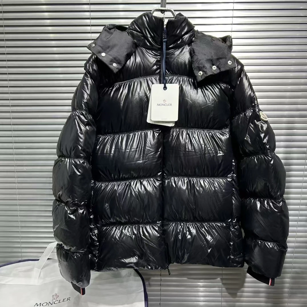 未使用 MONCLER 黑色立领连帽羽绒服 6号