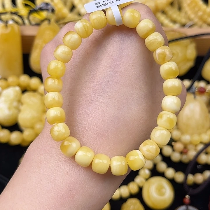 琥珀未镶嵌颈饰琥珀