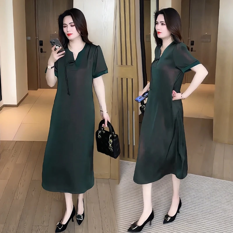 时尚连衣裙女2025夏新款时髦洋气短袖V领设计感小众中长款连衣裙