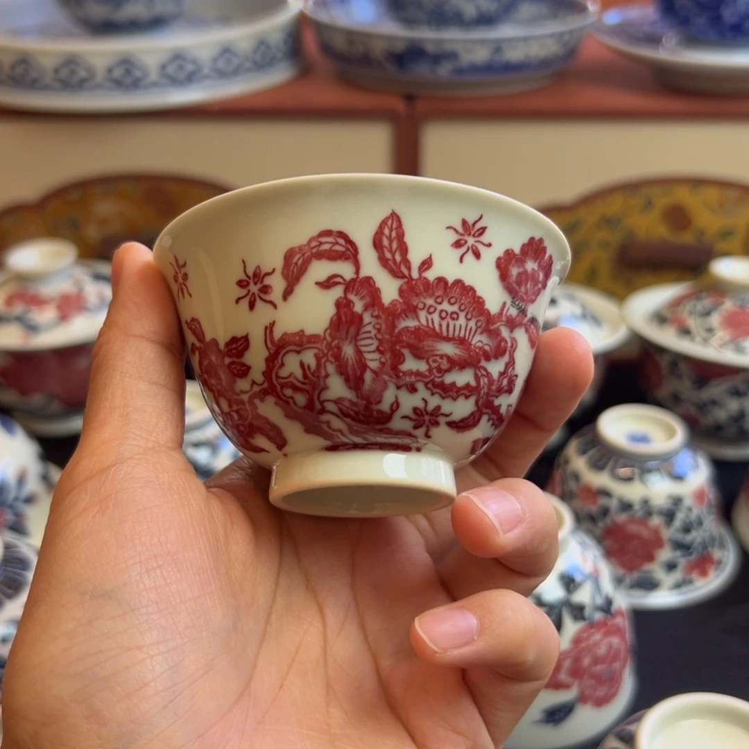 正绎堂釉里红虞美人