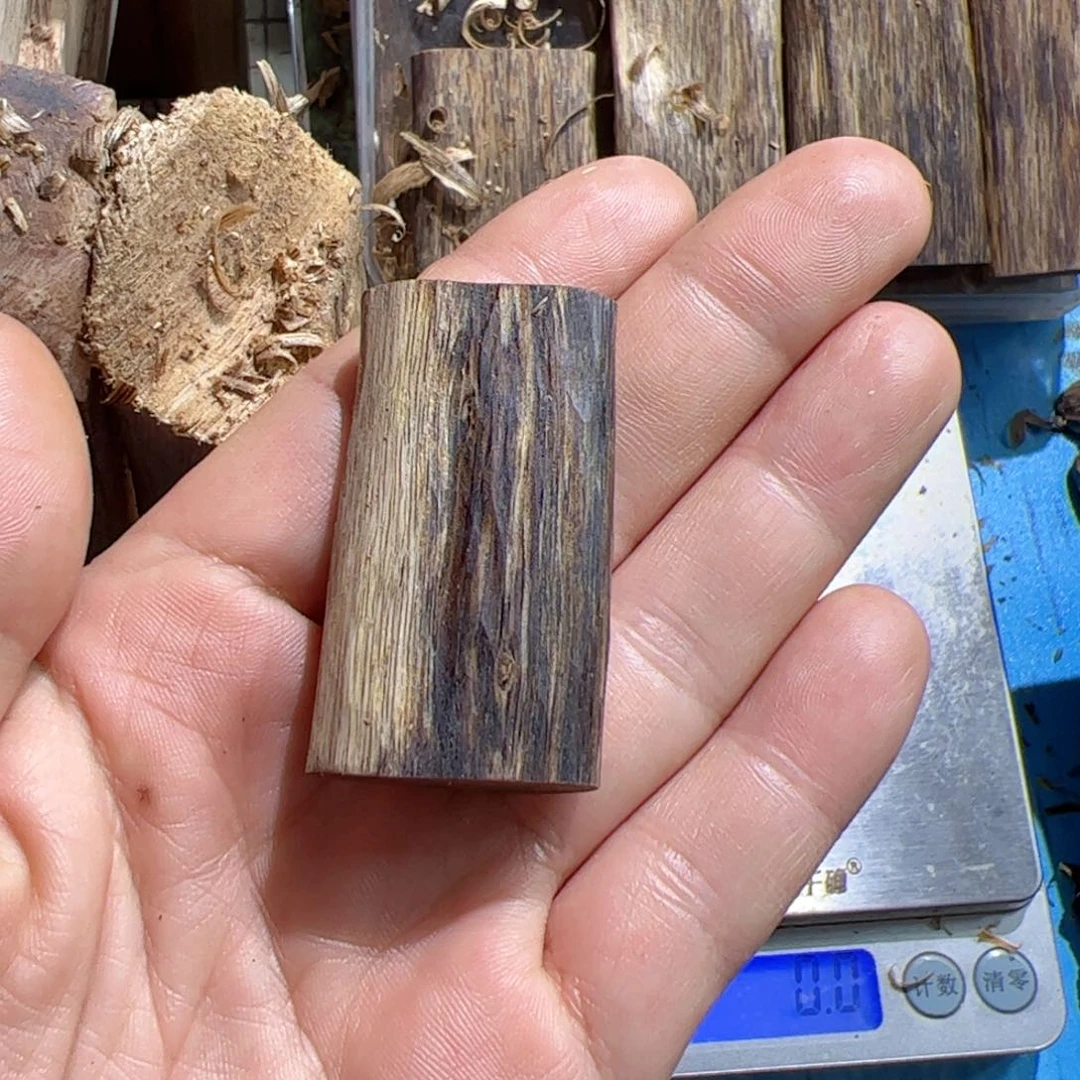 沉香吊坠白棋素牌6.8克