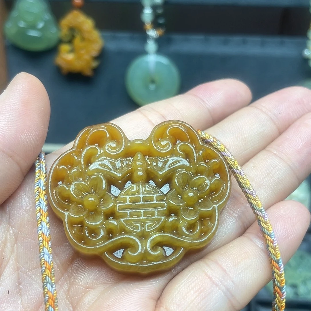 未镶嵌蛇纹石玉颈饰