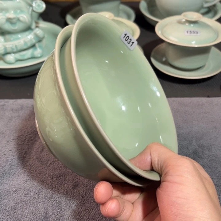汝瓷1031一对碗豆青釉色
