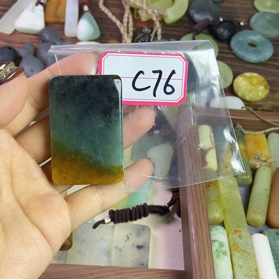 蛇纹石玉手链未镶嵌水*娃