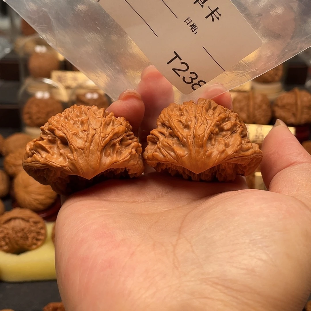 晴***！文玩核桃把件蛇王49。238