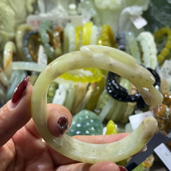 岫玉未镶嵌手镯56.57