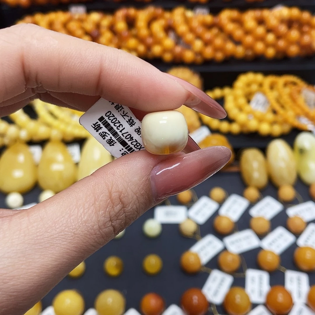 蜜蜡珠宝奇石未镶嵌13.3*12.1mm老型