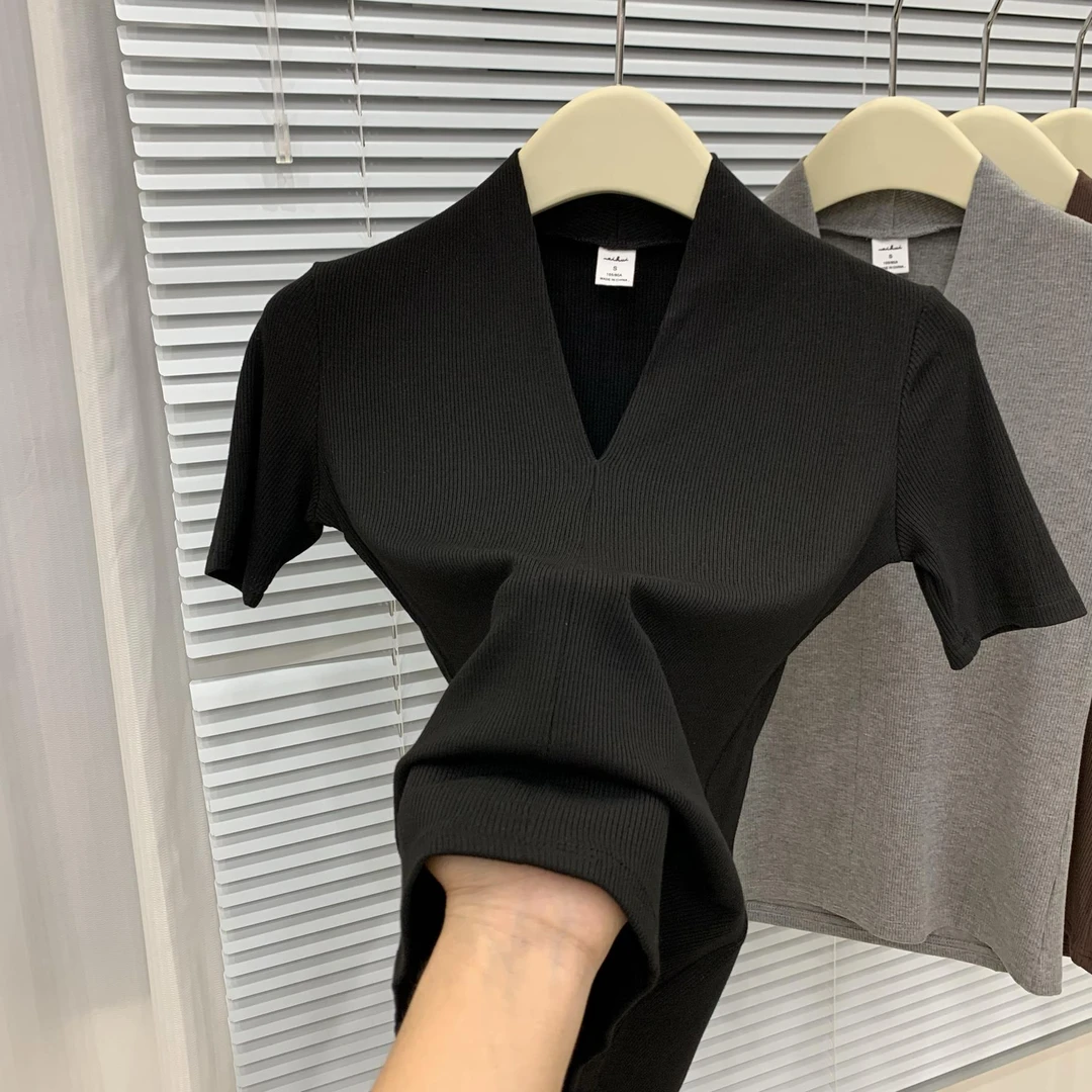 法式高级感螺纹V领短袖t恤女上衣2025春夏季新款修身财阀千金女装