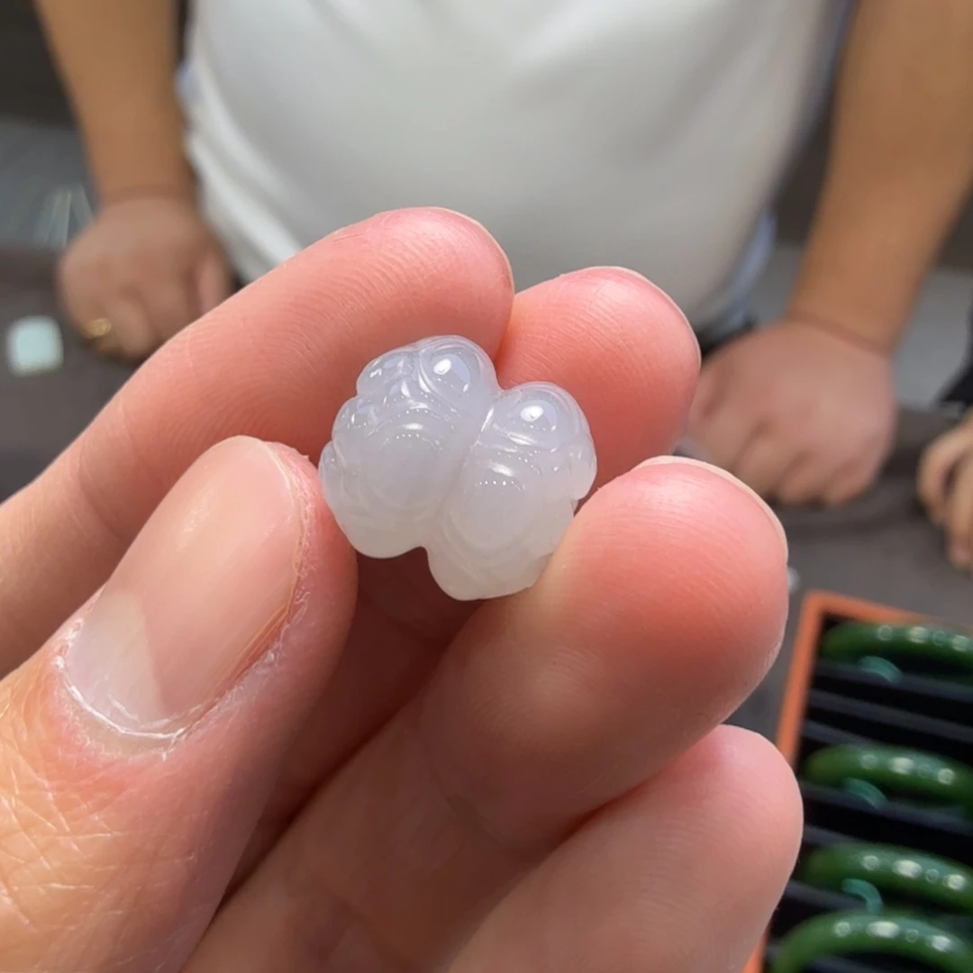 郑***朱和田玉未镶嵌颈饰1226残暴哥代购不退