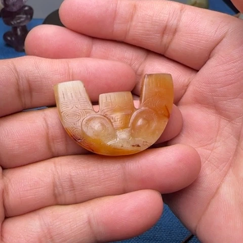 缘***金蛇纹石玉未镶嵌挂件