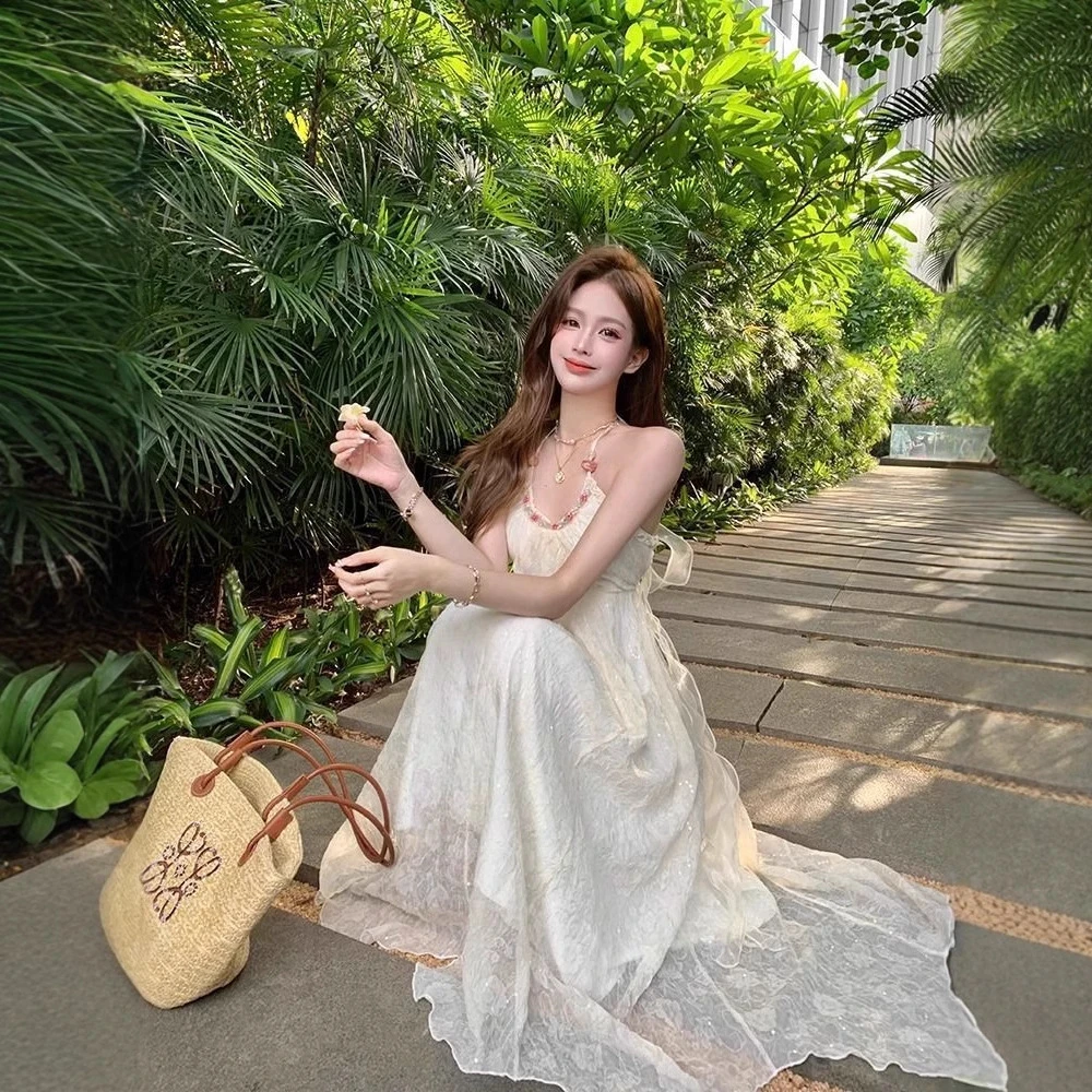 露背法式挂脖小心机沙滩裙超仙海边结设计感收腰显瘦长裙小个子