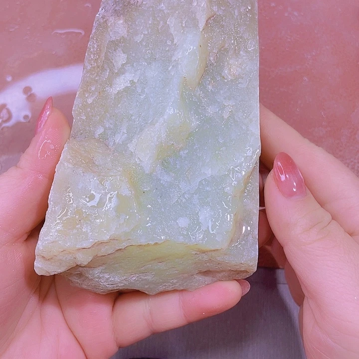 和田玉（糖玉）未镶嵌珠宝奇石