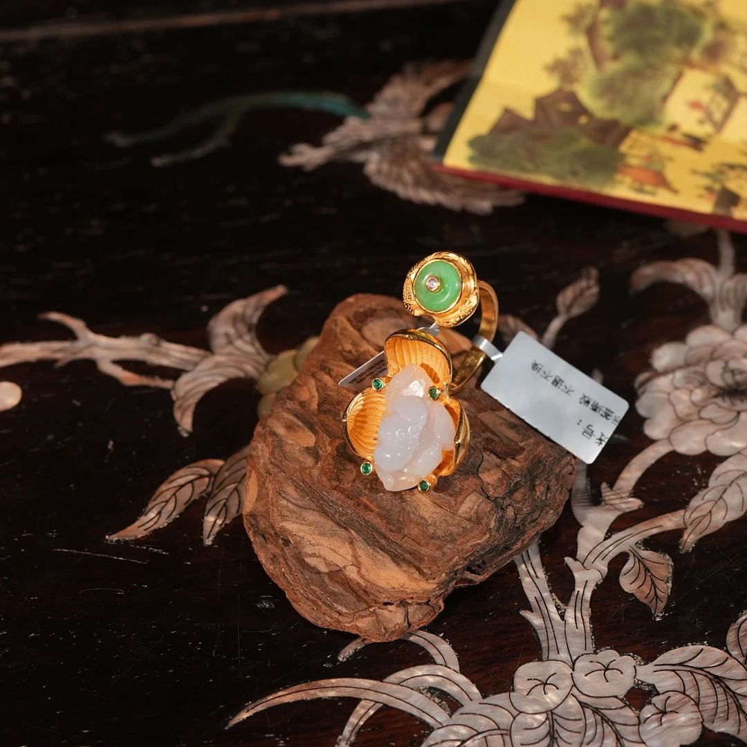 3.17香港王老板-翡翠a货镶嵌戒指kd470