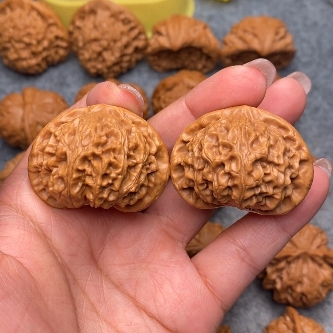 文玩核桃把件精品桃心宫灯41