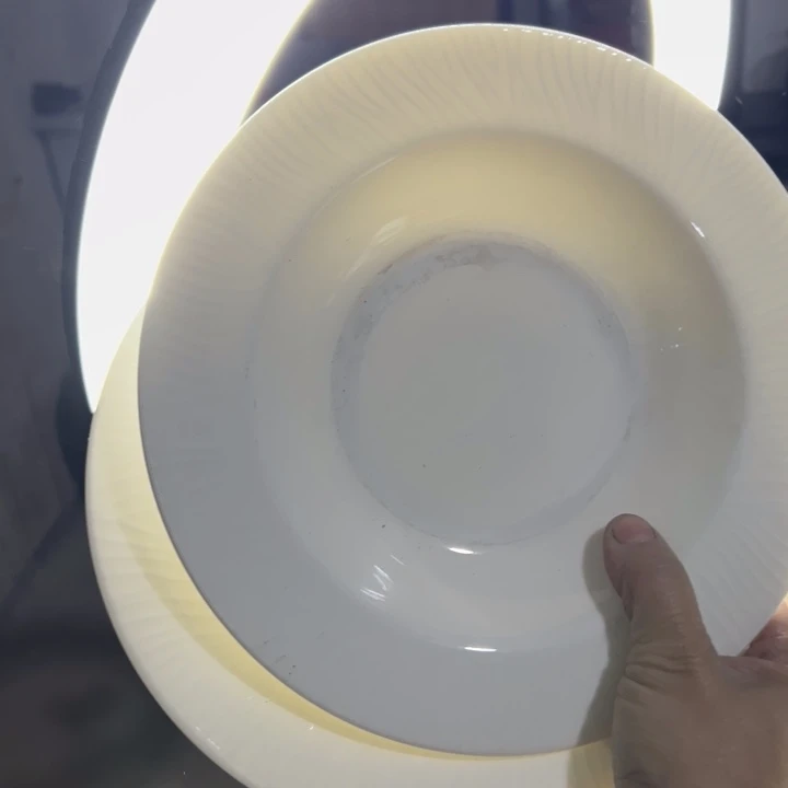 库存尾货浮雕草帽盘一对口径22.5
