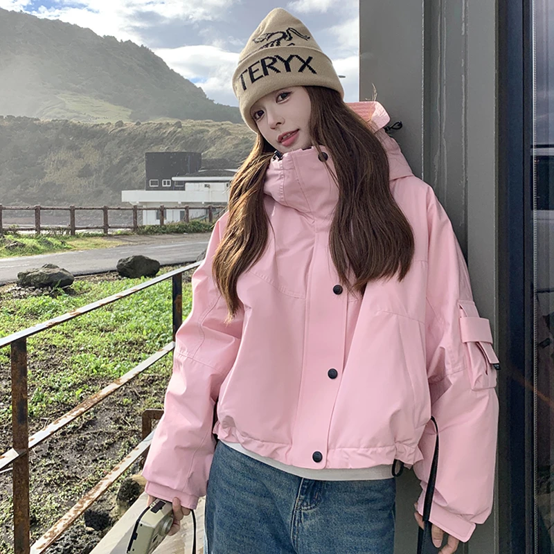 粉色短款冲锋衣羽绒服女2025冬季新款小个子90白鸭绒保暖连帽外套