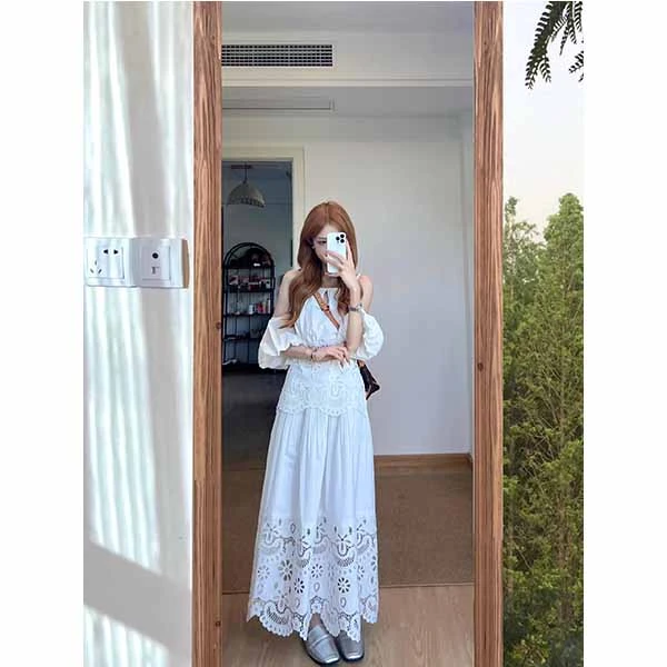 巨好看的套装女夏季镂空上衣设计感小众不撞款高级感半身裙一整套