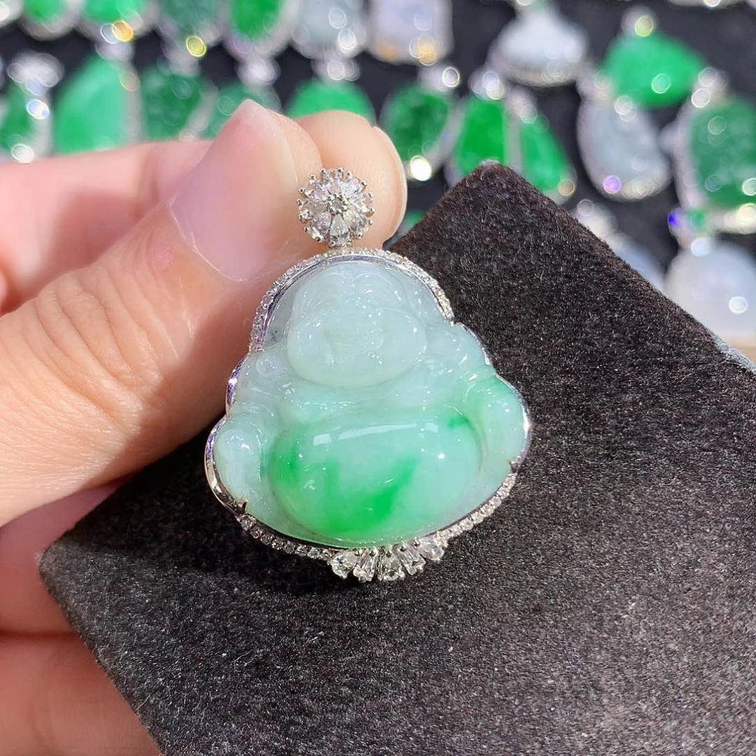 翡翠18K金镶嵌吊坠(赠链)