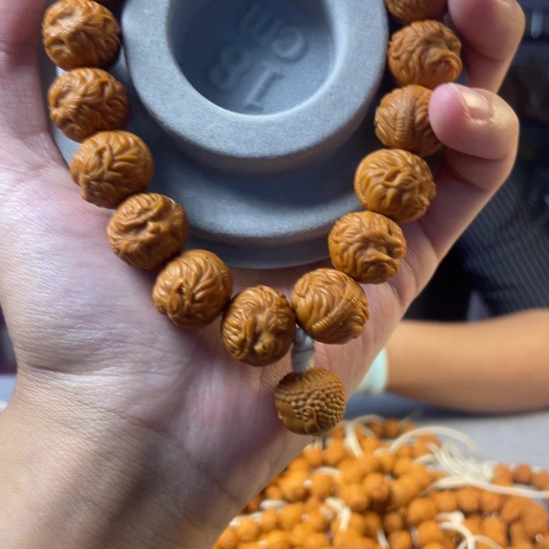 猴头核桃吊坠我****.猴头