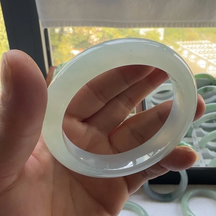 翡翠手镯未镶嵌＆****