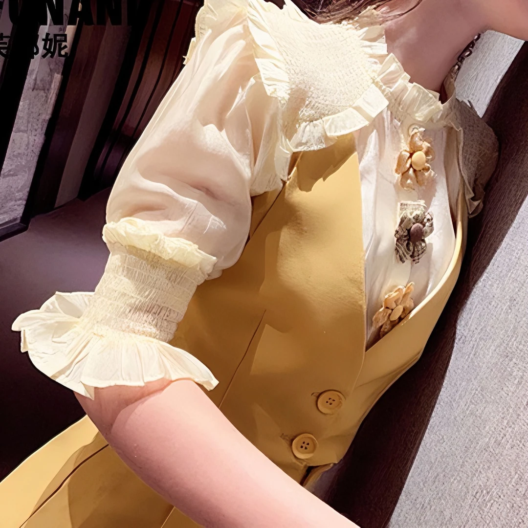 芙娜妮国内设计师品夏季新款气质减龄设计感套装F2120282B