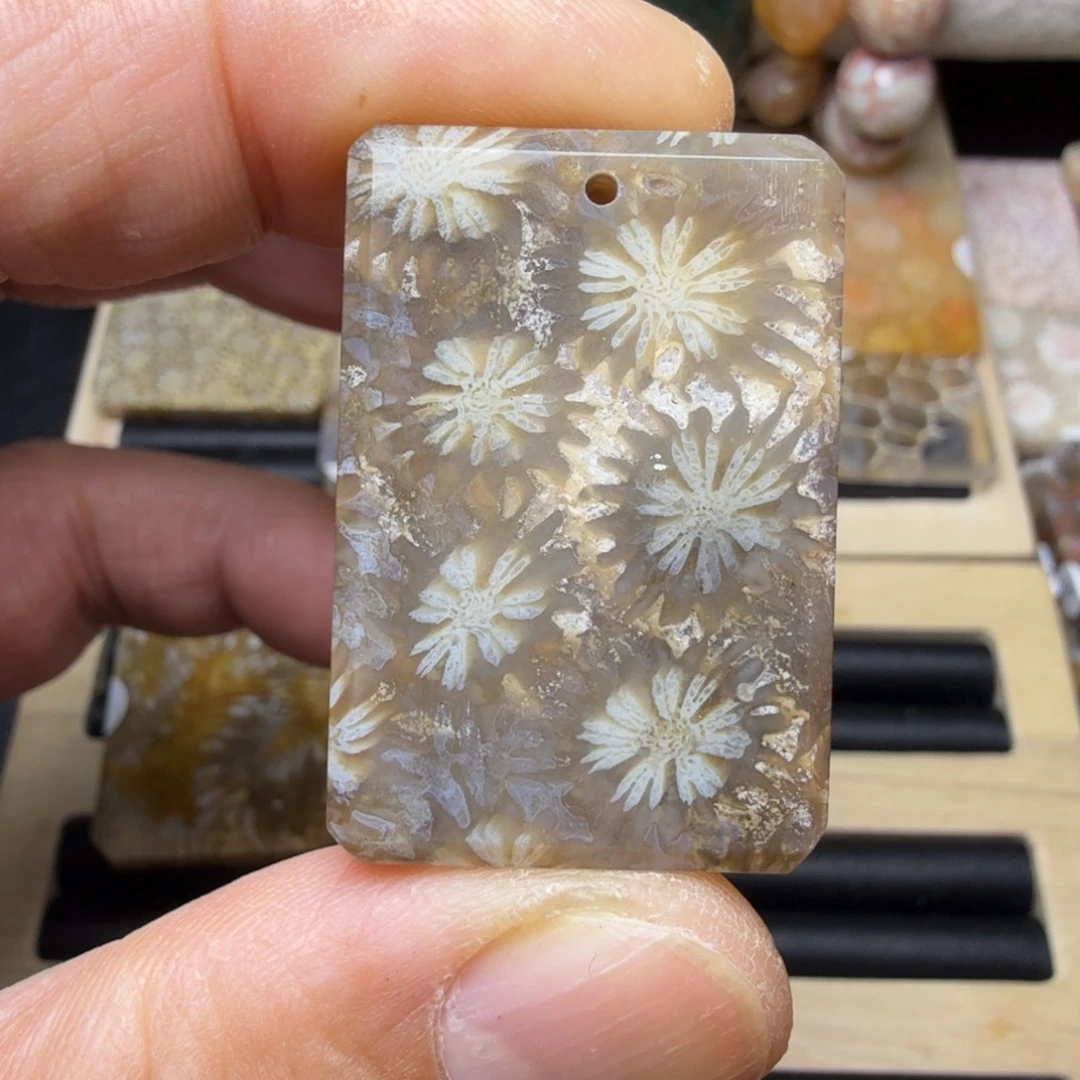 硅化玉未镶嵌纯天然色有机玉石保真色