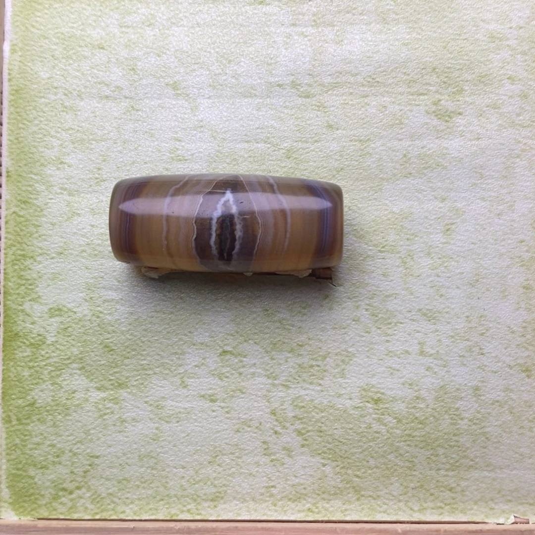 （****玛瑙/玉髓未镶嵌珠宝半成品