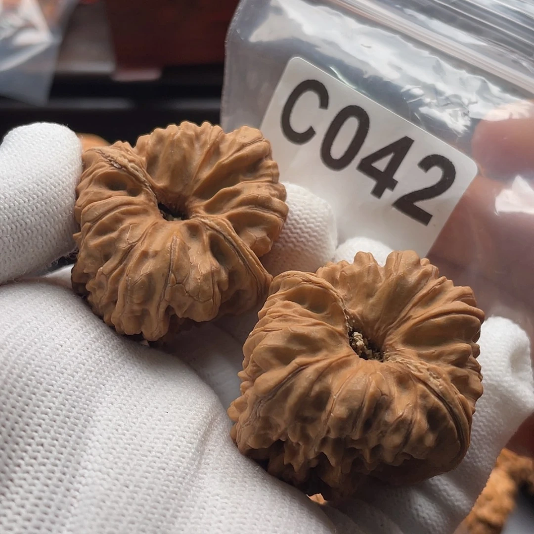 【闪购商品】文玩核桃吊坠C042全品凹底40/42