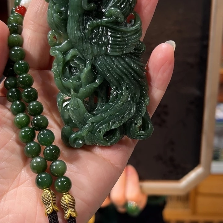 颈饰未镶嵌和田玉（糖玉）