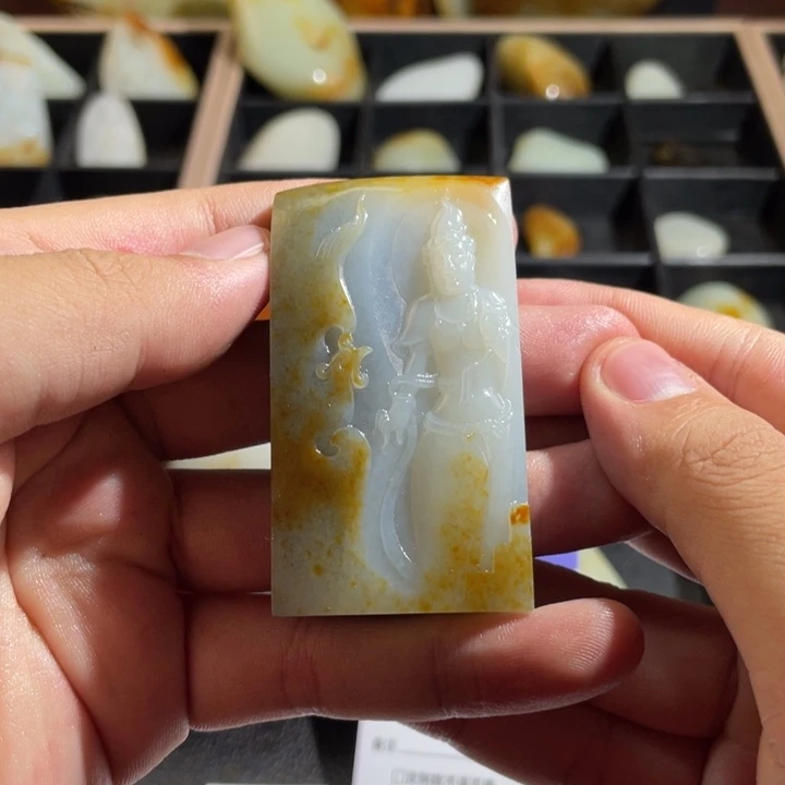 和田玉未镶嵌吊坠(赠链)谢*