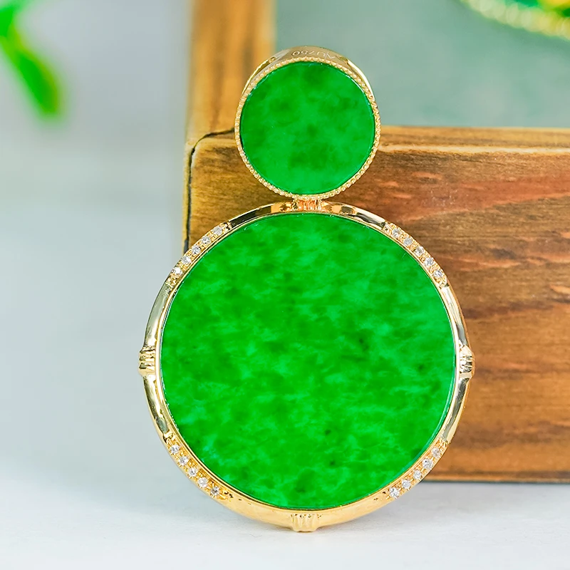 18k金镶嵌-天然翡翠a货精致大气满绿大小圆牌翡翠吊坠
