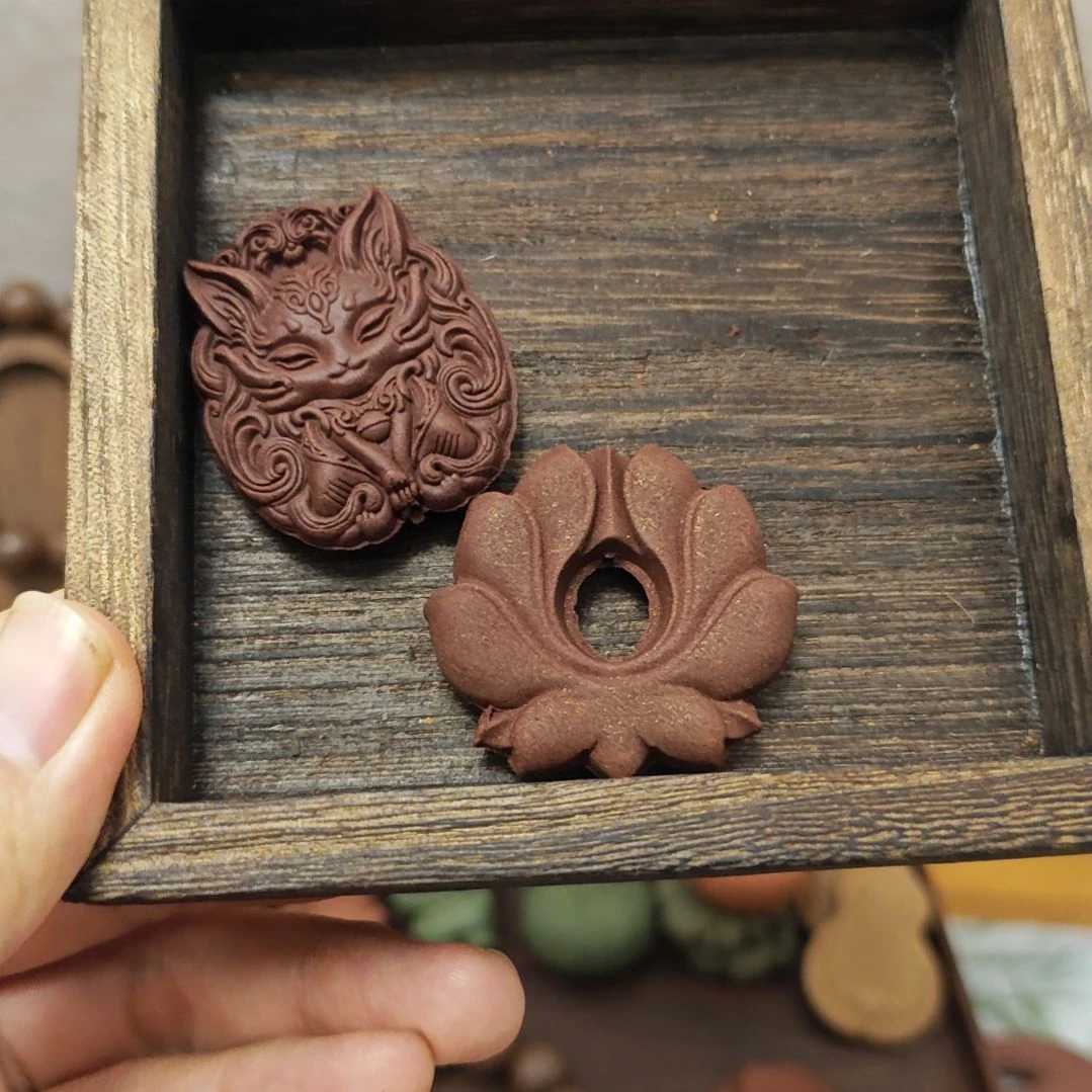 泥塑玫瑰方香牌中秋福利两个