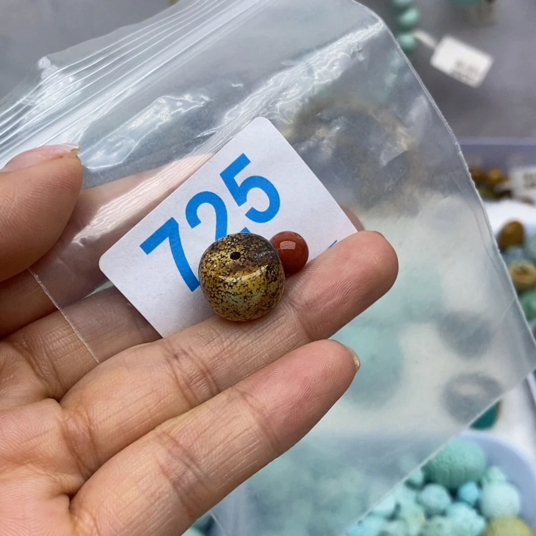 未镶嵌南红玛瑙珠宝奇石