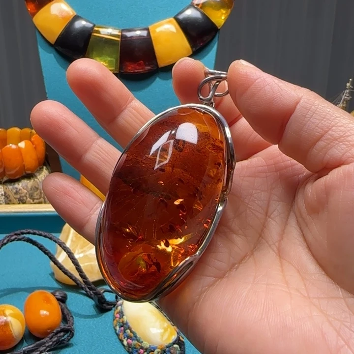 琥珀未镶嵌颈饰波兰设计款琥珀蜜蜡