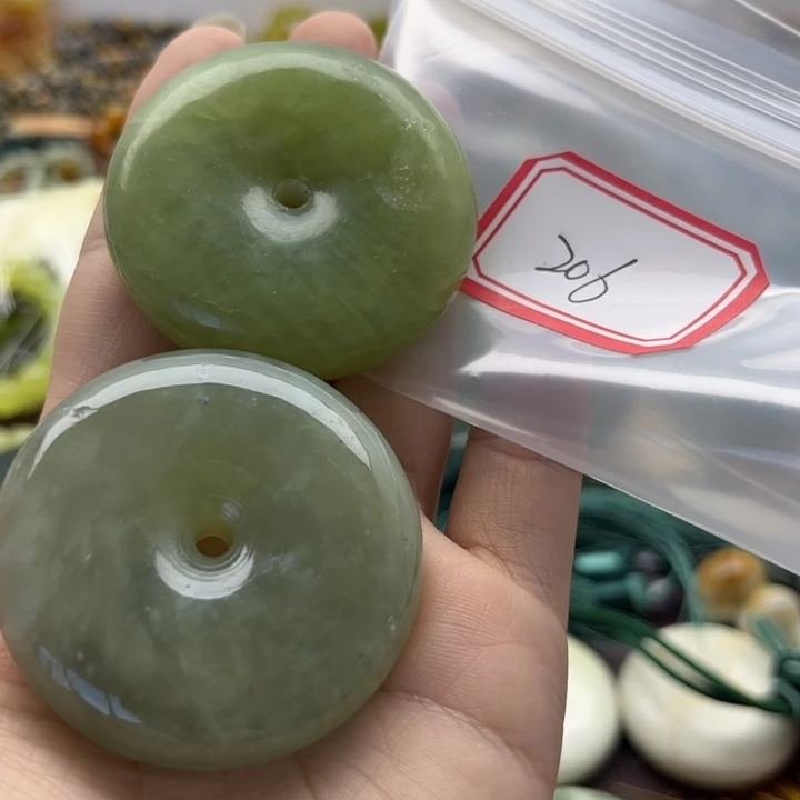 我***恒未镶嵌蛇纹石玉手链