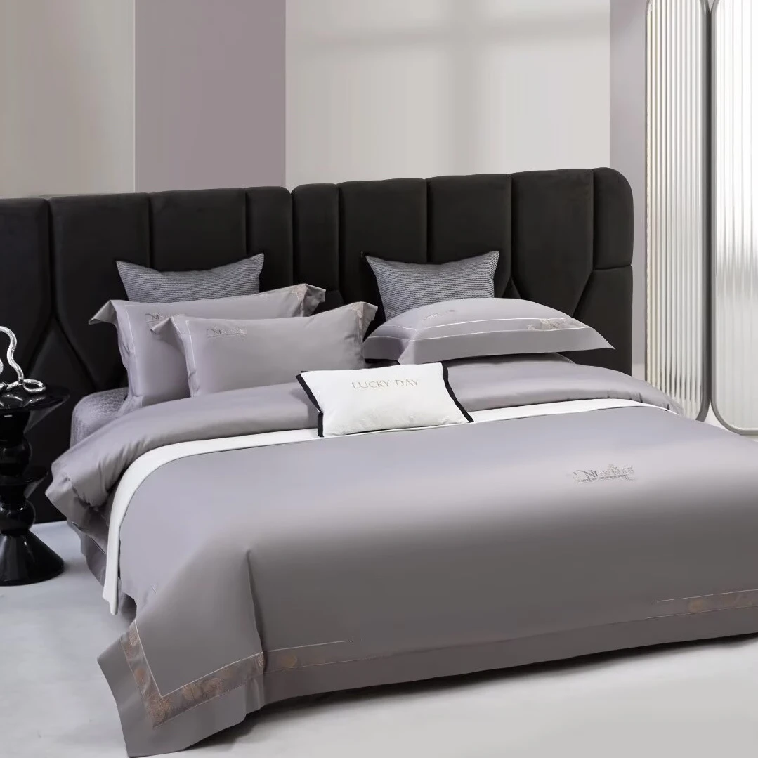 轻奢库尔奇100支长绒棉纯色刺绣防滑床盖版加大酒店被套四件套