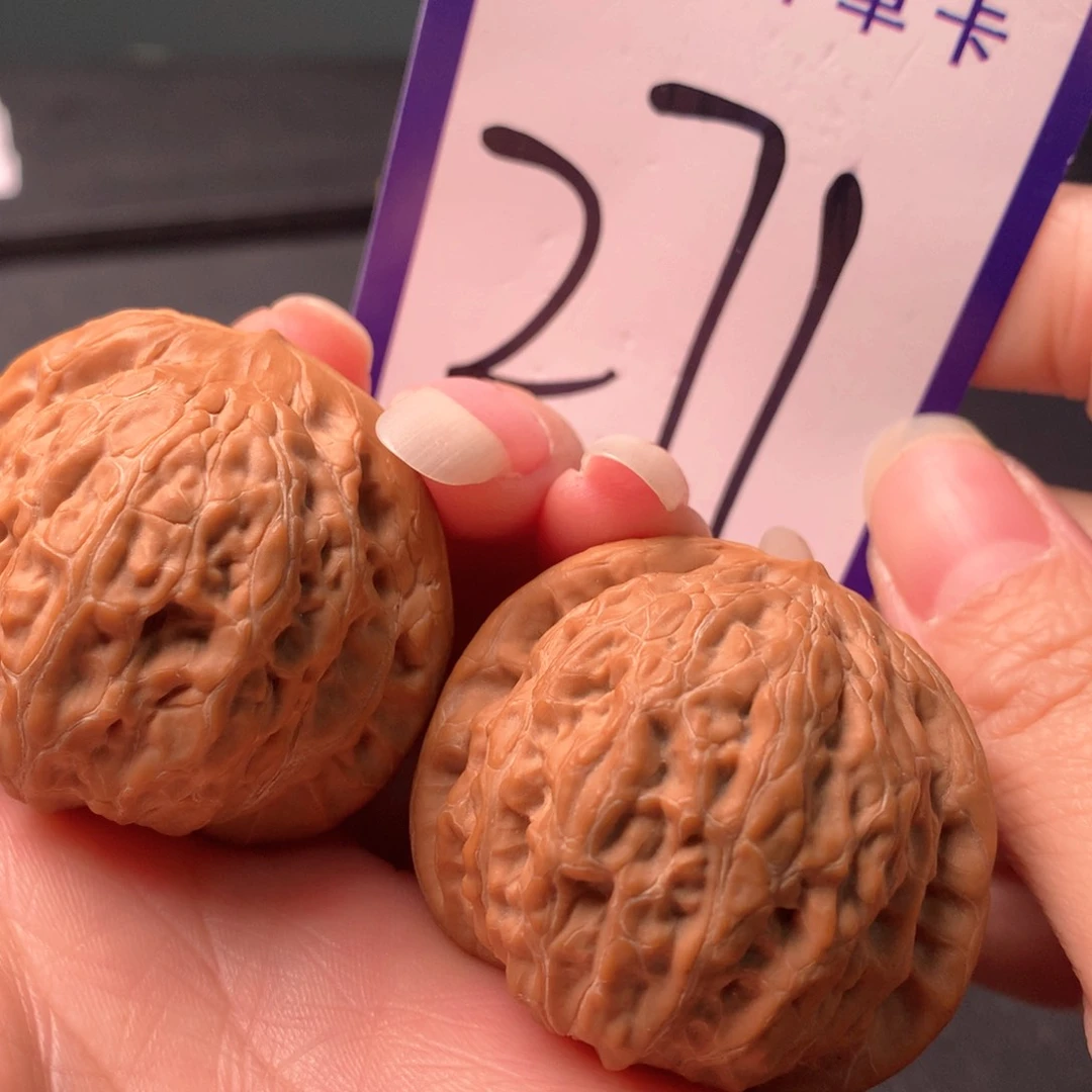 文玩核桃吊坠铁锤