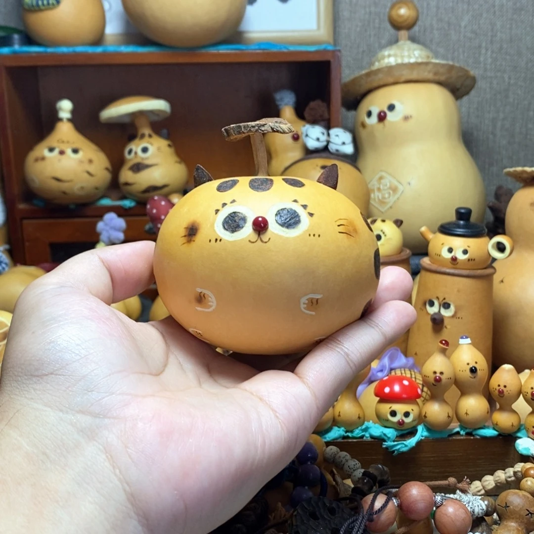 红鼻子胖胖小猫咪
