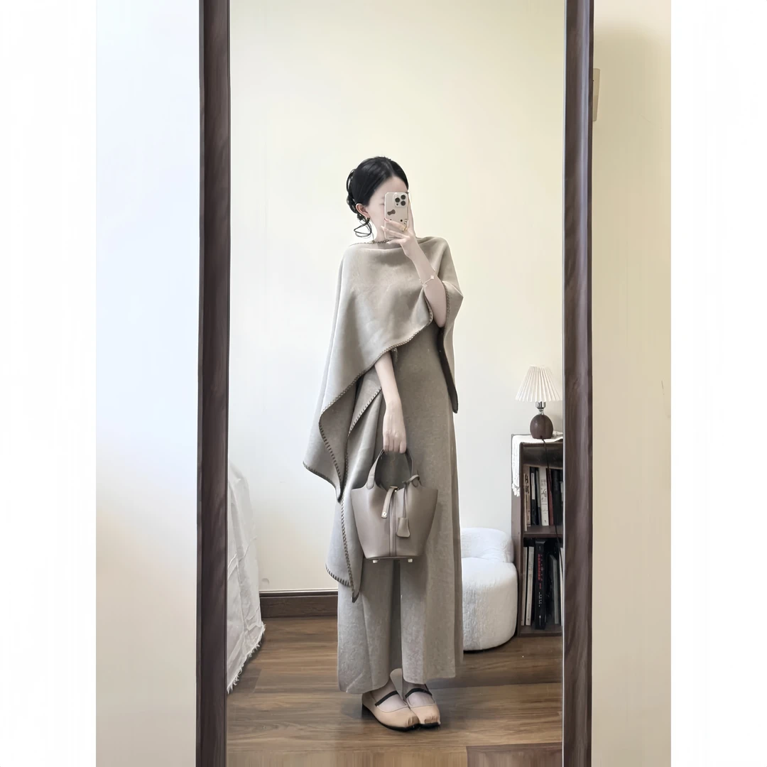 早秋穿搭减龄一整套女装2025新款气质高级感收腰显瘦连衣裙+披肩