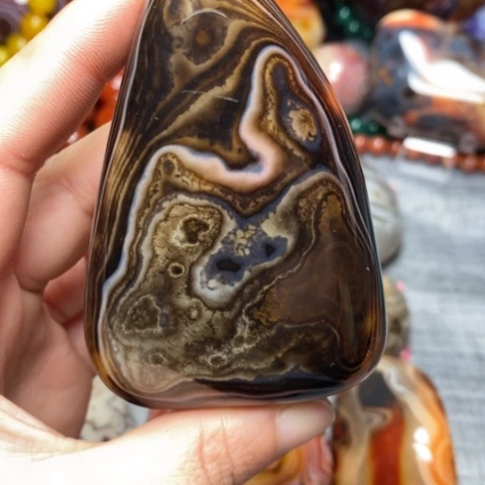 玛瑙/玉髓珠宝奇石未镶嵌对**月