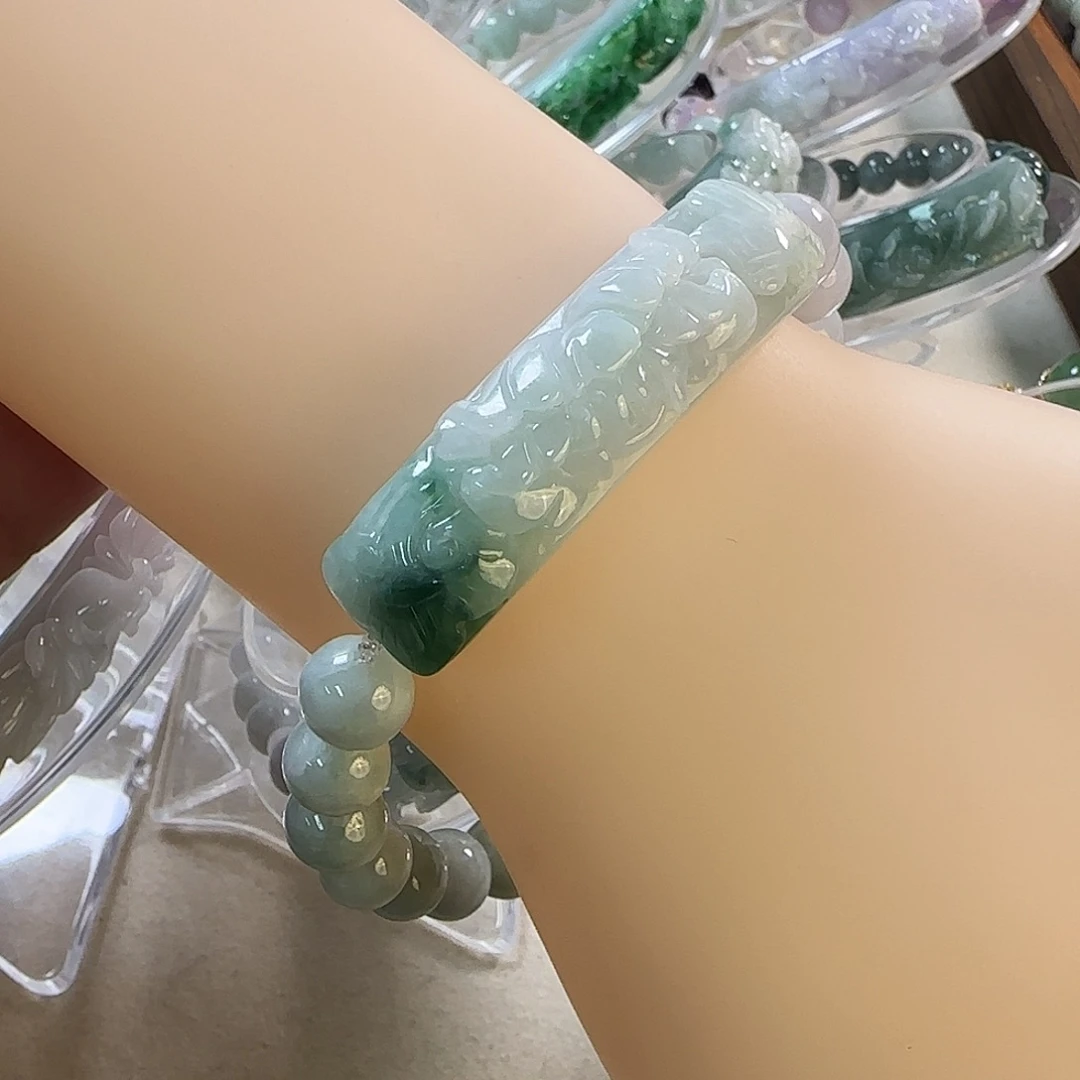 颈饰未镶嵌翡翠手牌