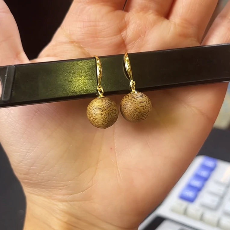 沉香【德昌隆珠宝】12/27-9沉香设计款耳坠百搭款