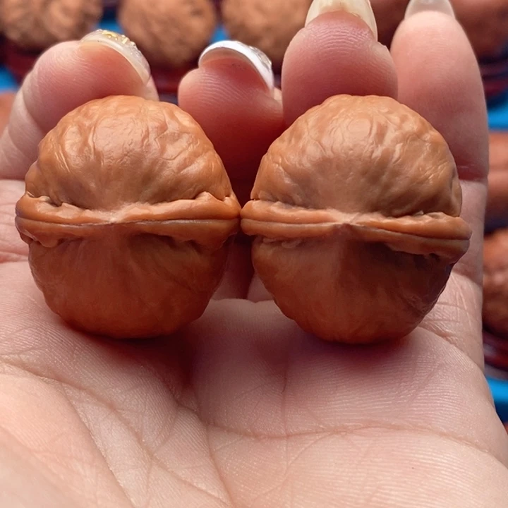 核桃精品文玩核桃手捻黄金甲