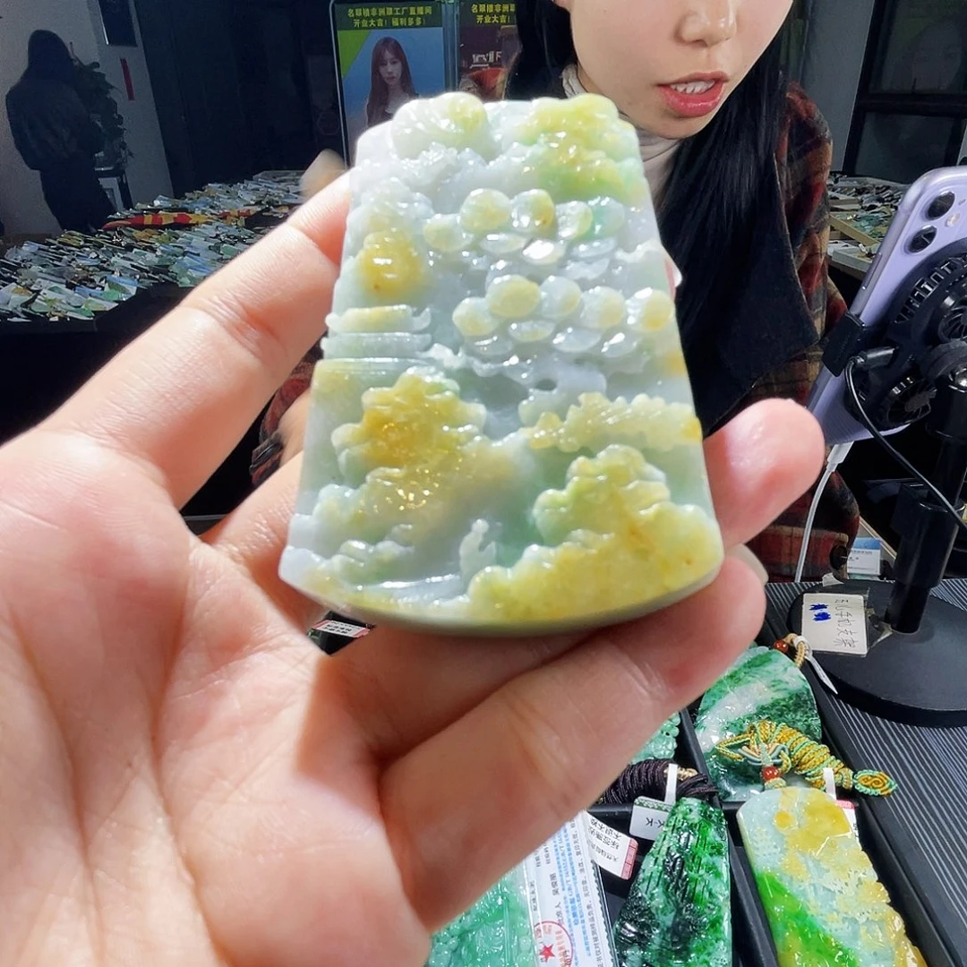 颈饰未镶嵌翡翠一