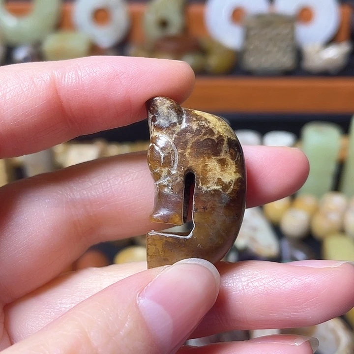 和田玉颈饰未镶嵌刘*中