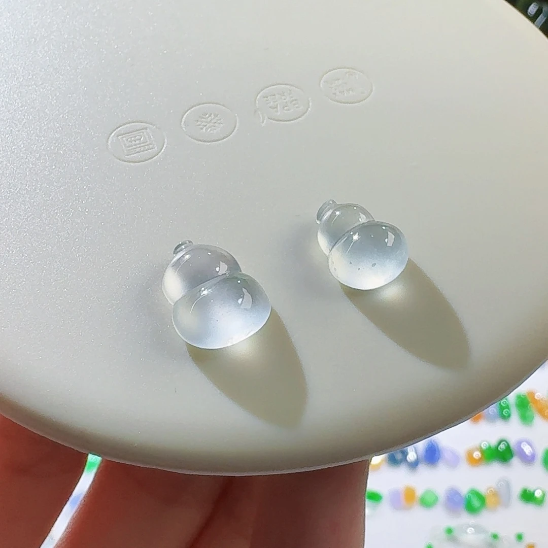 翡翠未镶嵌颈饰二选一葫芦