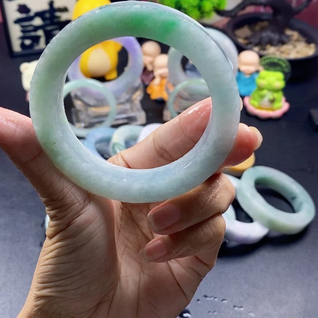 未镶嵌翡翠手镯定制翡翠