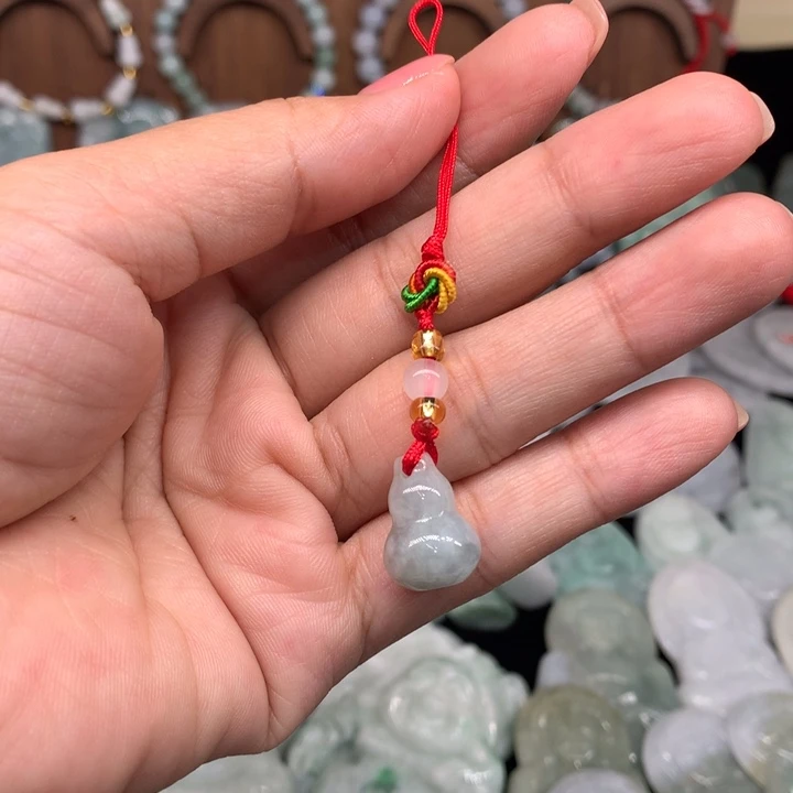 翡翠未镶嵌颈饰11