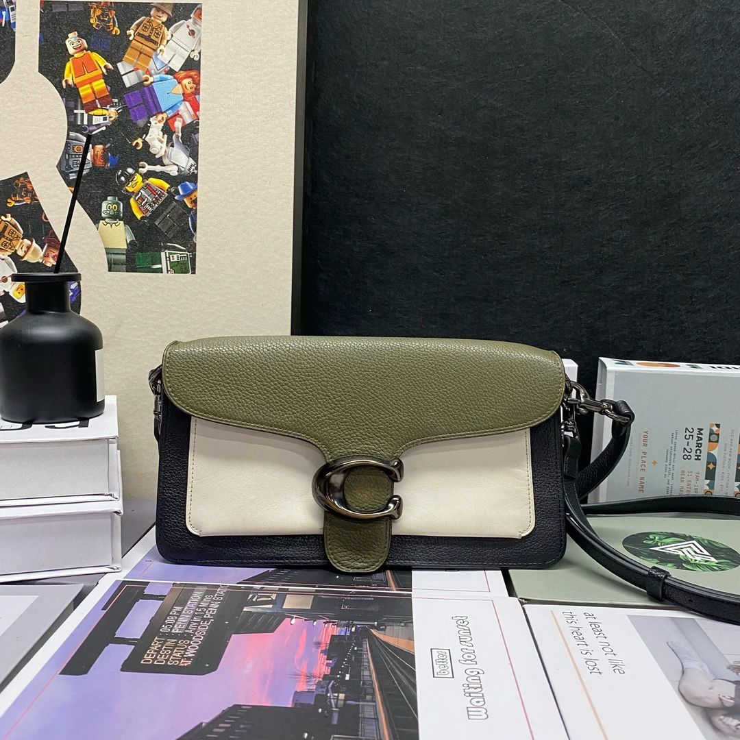 90新 COACH/蔻驰 22339斜挎包26*14